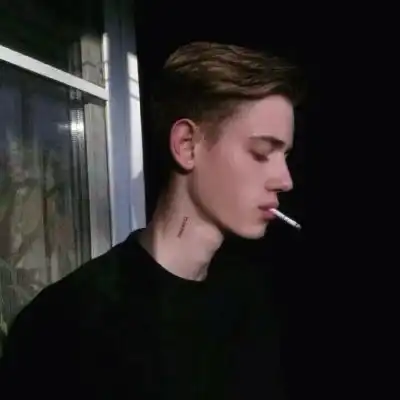 杪春三日但愿殊途同归,我能与你男生头像我要个性网

