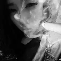 微笑着转身的带字图片微信头像图片大全