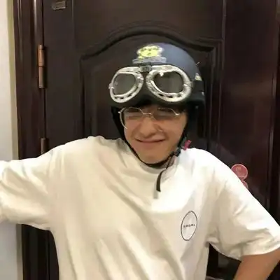 2023最新欢快逗比男生头像
