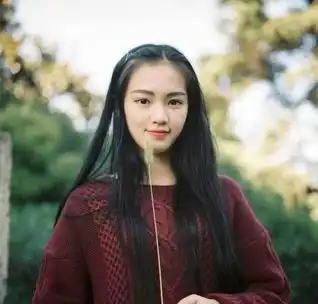 武大女神黄灿灿新照片
