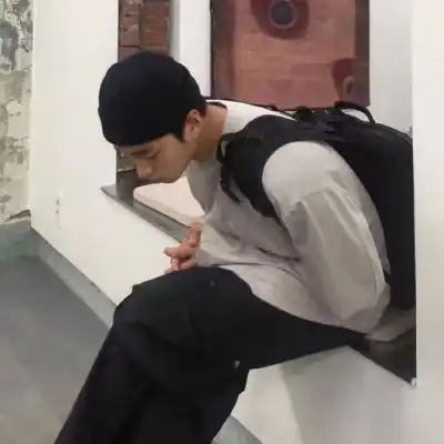 抖音最火男生头像伤感

