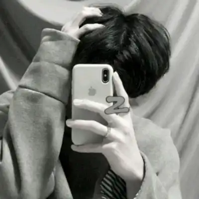 兄弟三人头像一人一张同一系列三张不同动作
