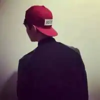 头像男背影图片带帽子微信头像图片大全
