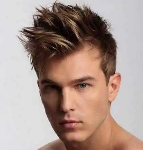 20款男士刺头发型,看看哪款发型在女生眼中最帅气有型
