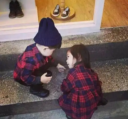 孩子都是亲生的,父母为什么还会偏心不是偏心是这碗水真的很难端呀
