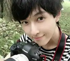 中国美少年赵一铭雌雄难辨美艳程度远超一线女星
