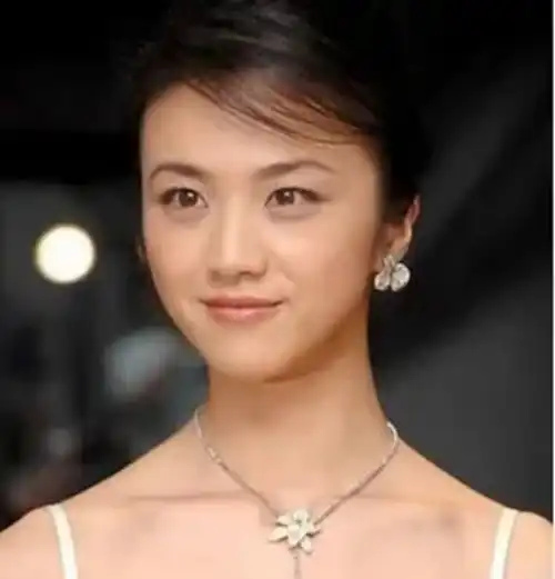 娱乐圈斜视眼明星章子怡微外斜,汤唯难聚焦,刘诗诗林心如无神
