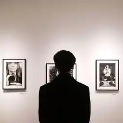 男头背影
