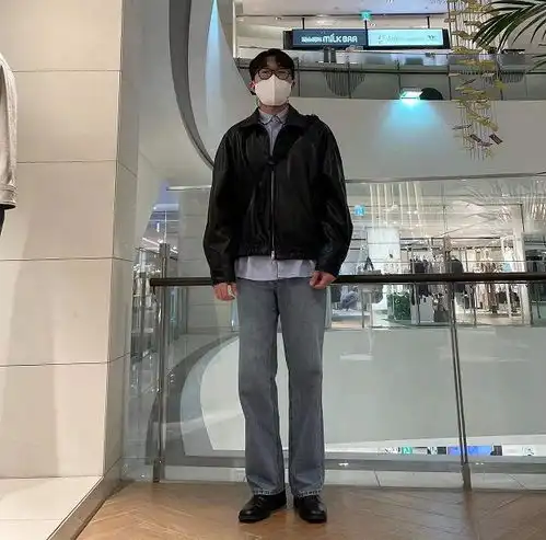 简约日常穿搭,不一般的时髦感
