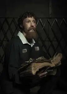 美摄影师与汽修工翻拍文艺复兴画作
