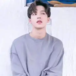 一款百搭的男士发型
