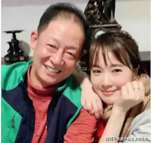 左小青离婚,女神也老了她当年为何,要嫁给大她20岁的男人
