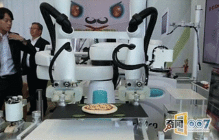 日本发明做饭机器人可独立制作比萨寿司
