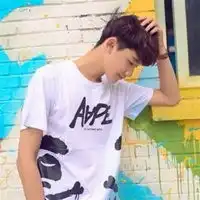 qq头像阳光男生帅气

