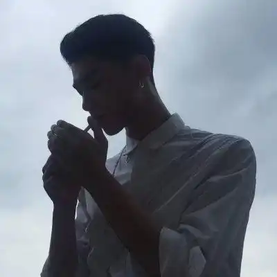 男生头像真人阳光帅气
