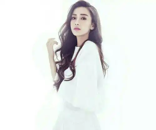 女星剪短发风潮刮到了王鸥这,网友想起了何以笙箫默里的杨幂

