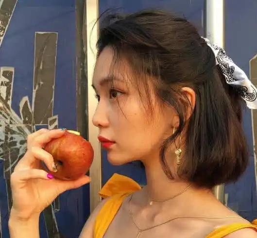 运气测试凭直觉哪个发型更吸引你,测出你的正桃花出现在哪
