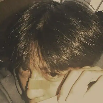 悲伤头像男生冷淡伤心难过的微信头像图片头像大全集

