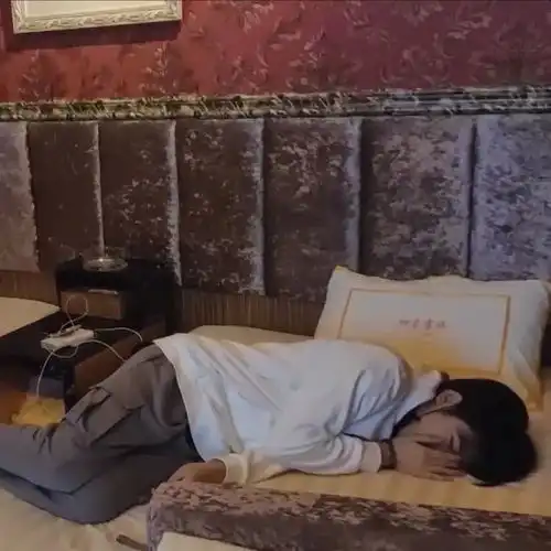 宋亚轩女友视角图片头像这感觉也太真实了
