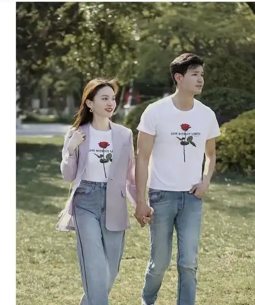 10套年轻男女们都喜欢的情侣穿搭好看的情侣装夏季
