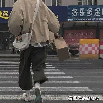 2022不露脸的男生优质头像高清真人阳光帅气男头大全
