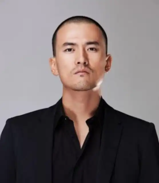 何洁前夫这是要翻身了
