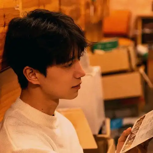 男女通用的风格男头
