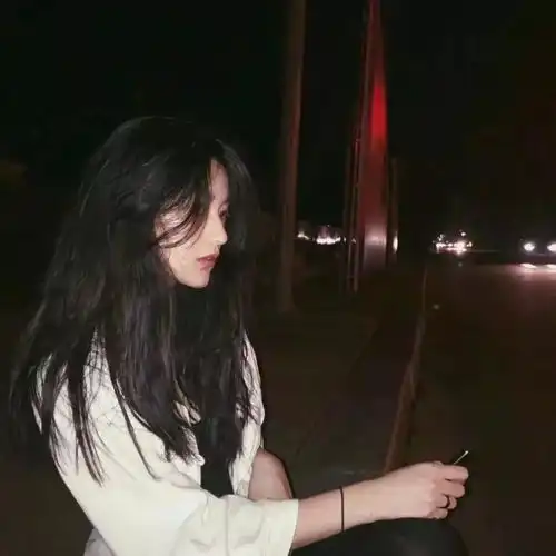 暗黑头像男真人背影女头
