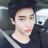 阳光大男孩男生头像笑容像太阳般温暖

