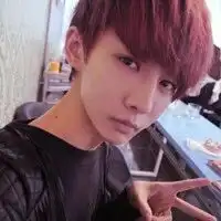 这人谁呀,有认得的不
