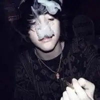 抽烟男吐烟头像黑白微信头像图片大全
