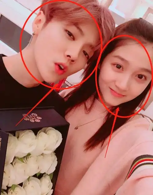 关晓彤ins换头像被指气粉丝后,穿红裙cos女帝好飒,鹿粉又不淡定了
