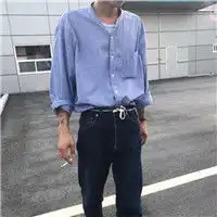 一个男人每当有心事的时候就会多抽上几根香烟
