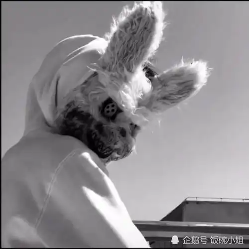 伤感短句,泪点低别看,我怕你会哭
