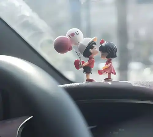 从探探网友到甜蜜爱人日久生情的他们一直在慢慢靠近彼此
