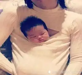 搞笑段子妈妈你这么带孩子,是想把他当作小袋鼠养吗
