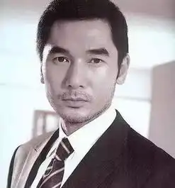 曾被称为香港李察基尔,老婆却被称史上最丑港姐

