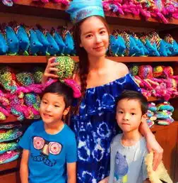 她闪婚嫁大21岁男星,结婚恩爱10年后分手,今35岁依旧美丽
