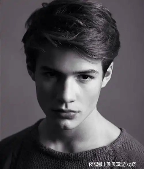 国外男模娶中国单身母亲为妻,19岁喜当爹,称我愿为她付出一切
