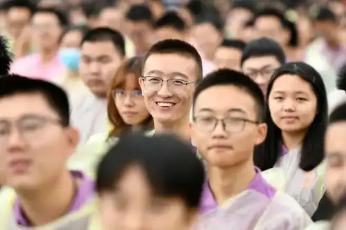 阅读量1.3亿电子科大开学典礼喜提热搜
