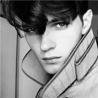 1080p男生黑白头像1080p高清黑白男生头像
