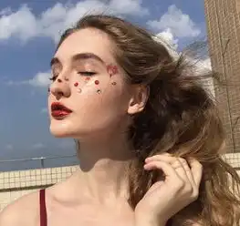 欧美甜蜜女头和你聊天就像考试,事后想想总觉得没发挥好
