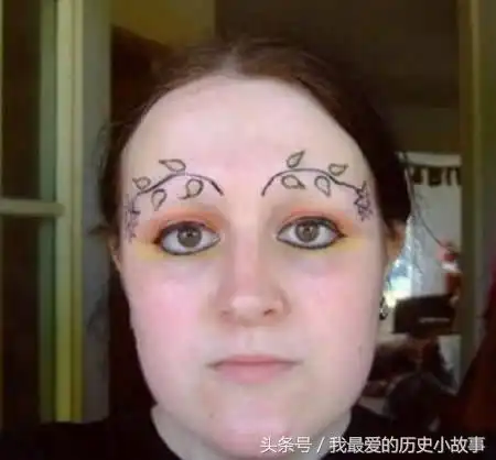 一眉道长的眉型不算怪,她们的眉型才够另类
