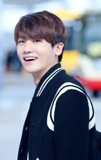 美国票选2022韩国最帅男星李俊昊李准基都上榜第一名是他
