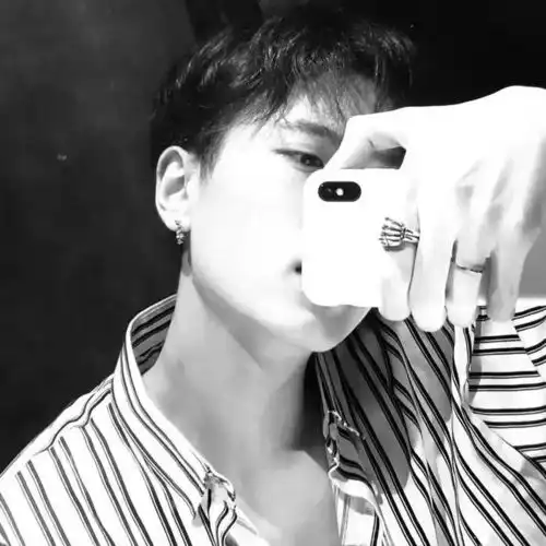 壁纸头像男生头像
