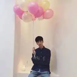 幸福小清新唯美情侣yy头像两张一对说爱太早喜欢就好
