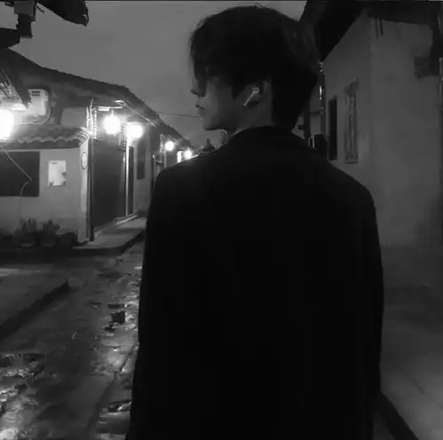 一眼就想保存的帅气男头

