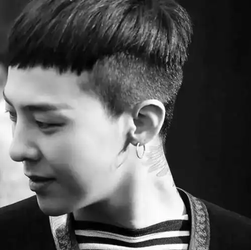 国家前无偶像,权志龙因一张照片遭漫骂
