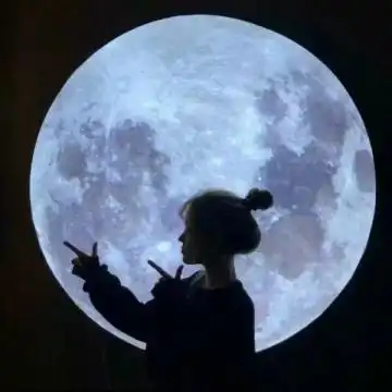 超好看真人的女生闺蜜头像
