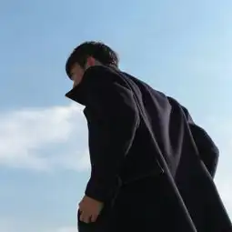 对着月亮说声我爱你
